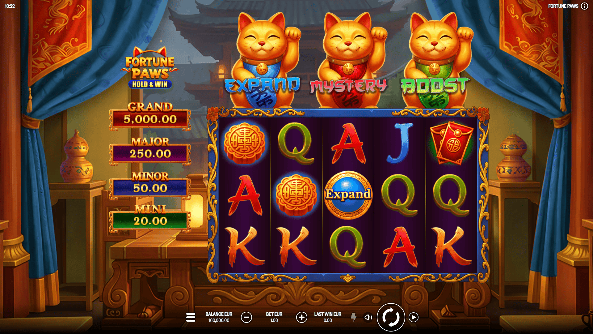 Fortune Paws: Hold and Win slot gameplay reels